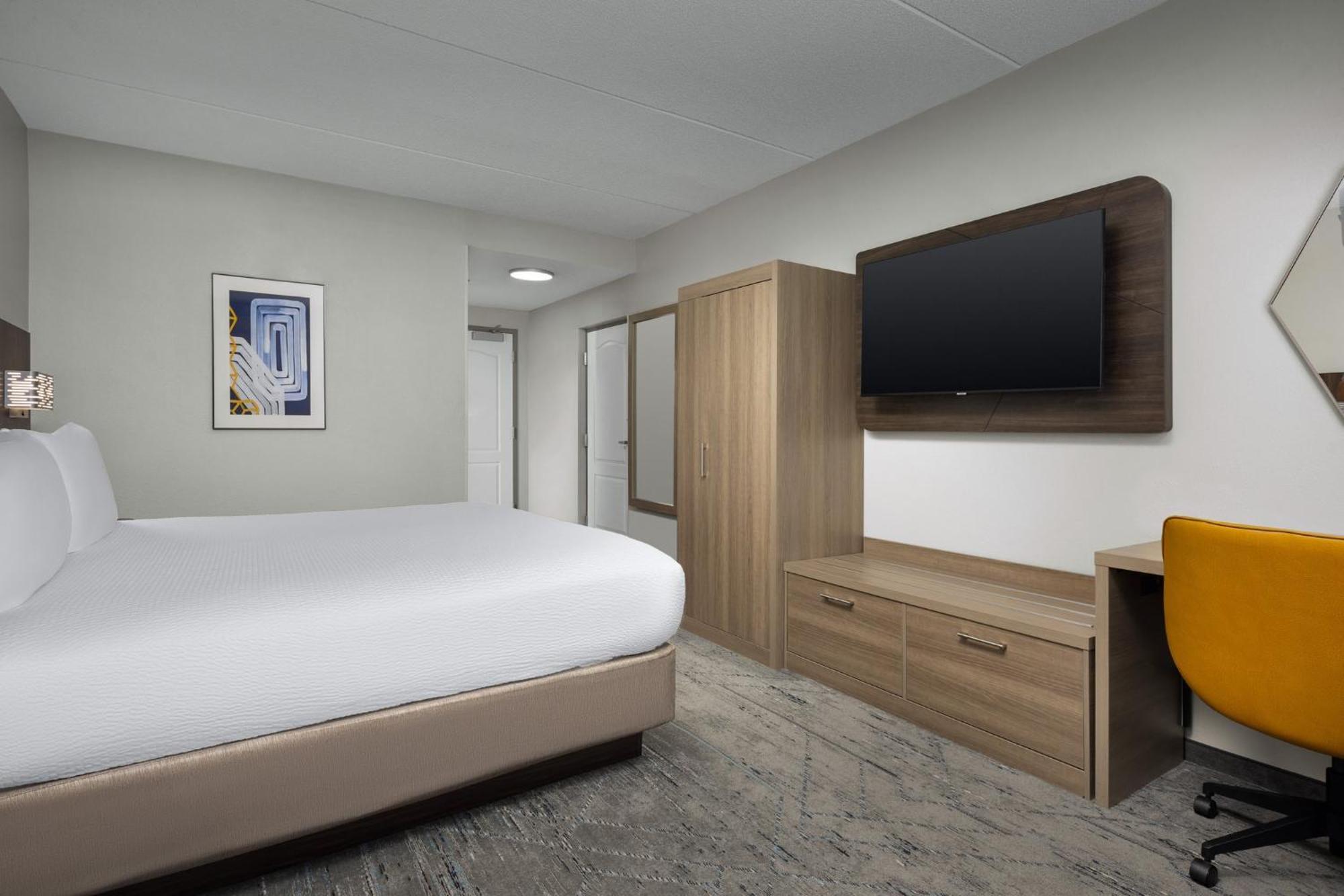 Holiday Inn Express Hotel & Suites Greensboro - Airport Area By Ihg Extérieur photo