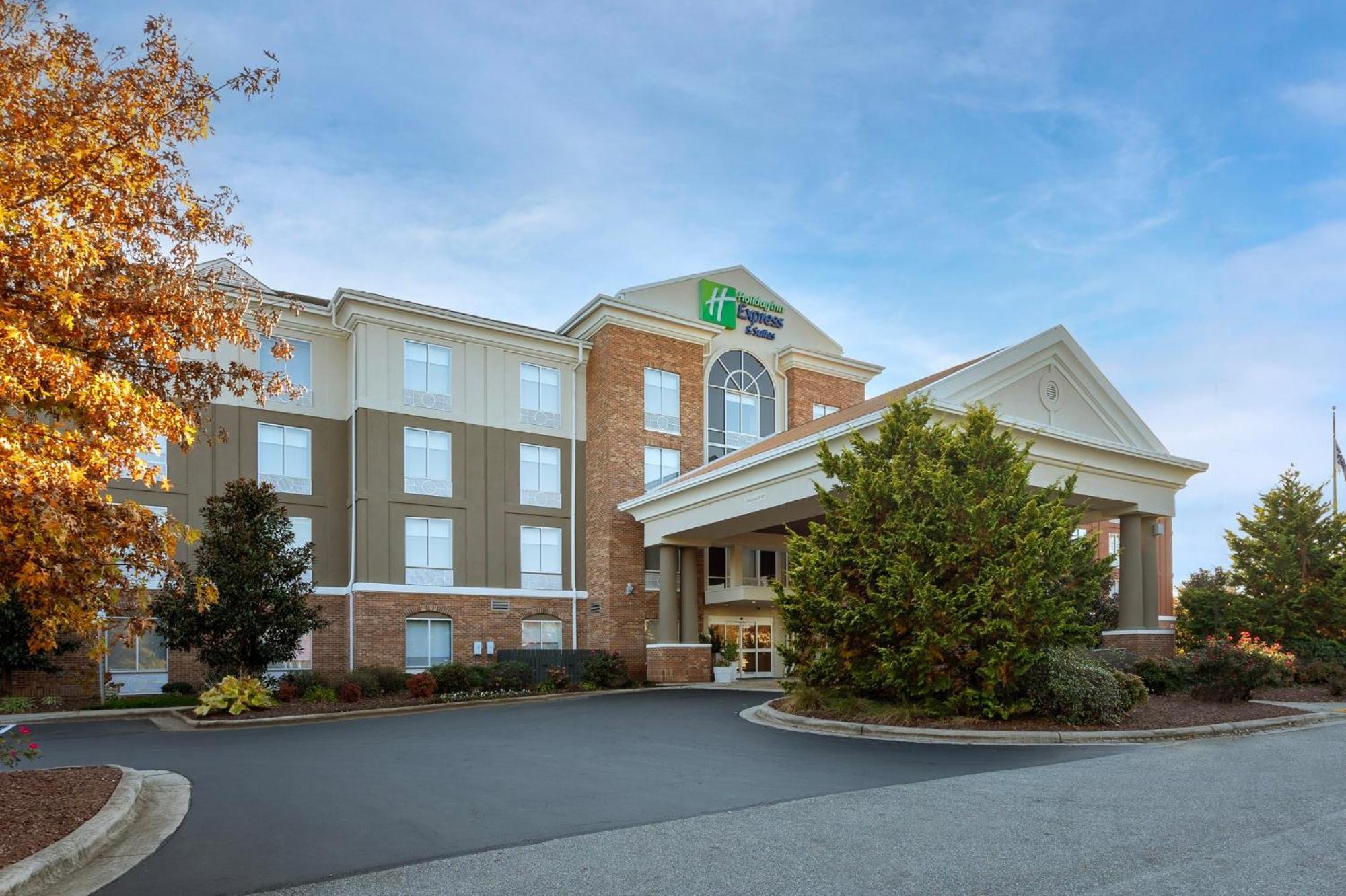 Holiday Inn Express Hotel & Suites Greensboro - Airport Area By Ihg Extérieur photo