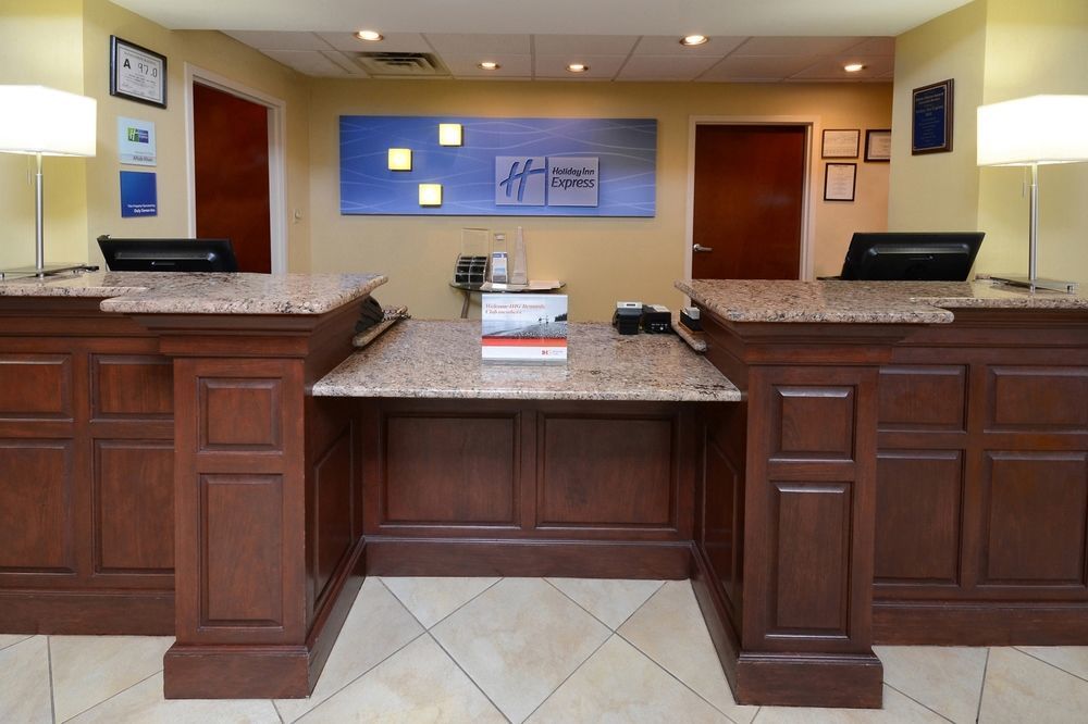 Holiday Inn Express Hotel & Suites Greensboro - Airport Area By Ihg Extérieur photo
