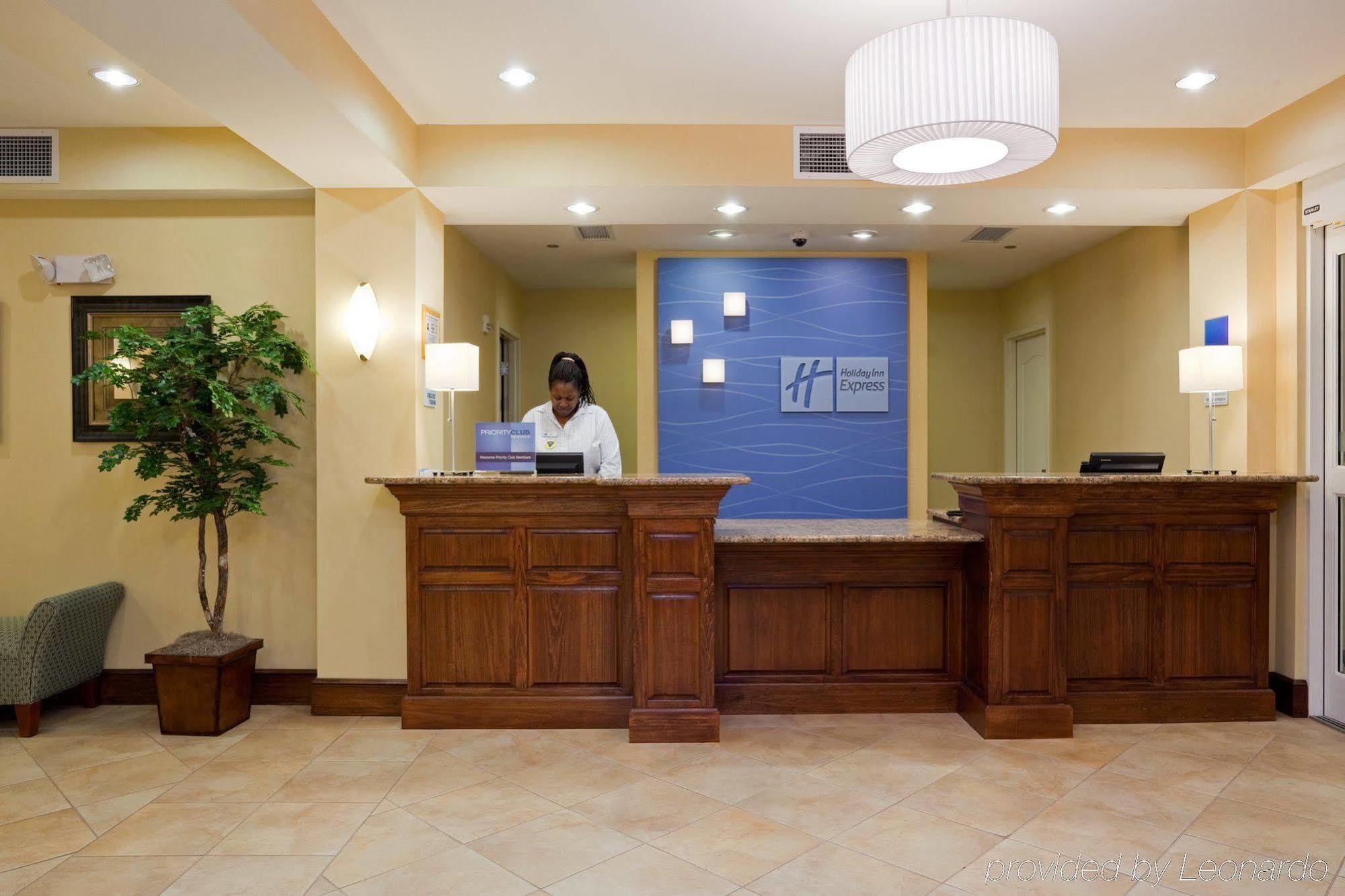 Holiday Inn Express Hotel & Suites Greensboro - Airport Area By Ihg Extérieur photo
