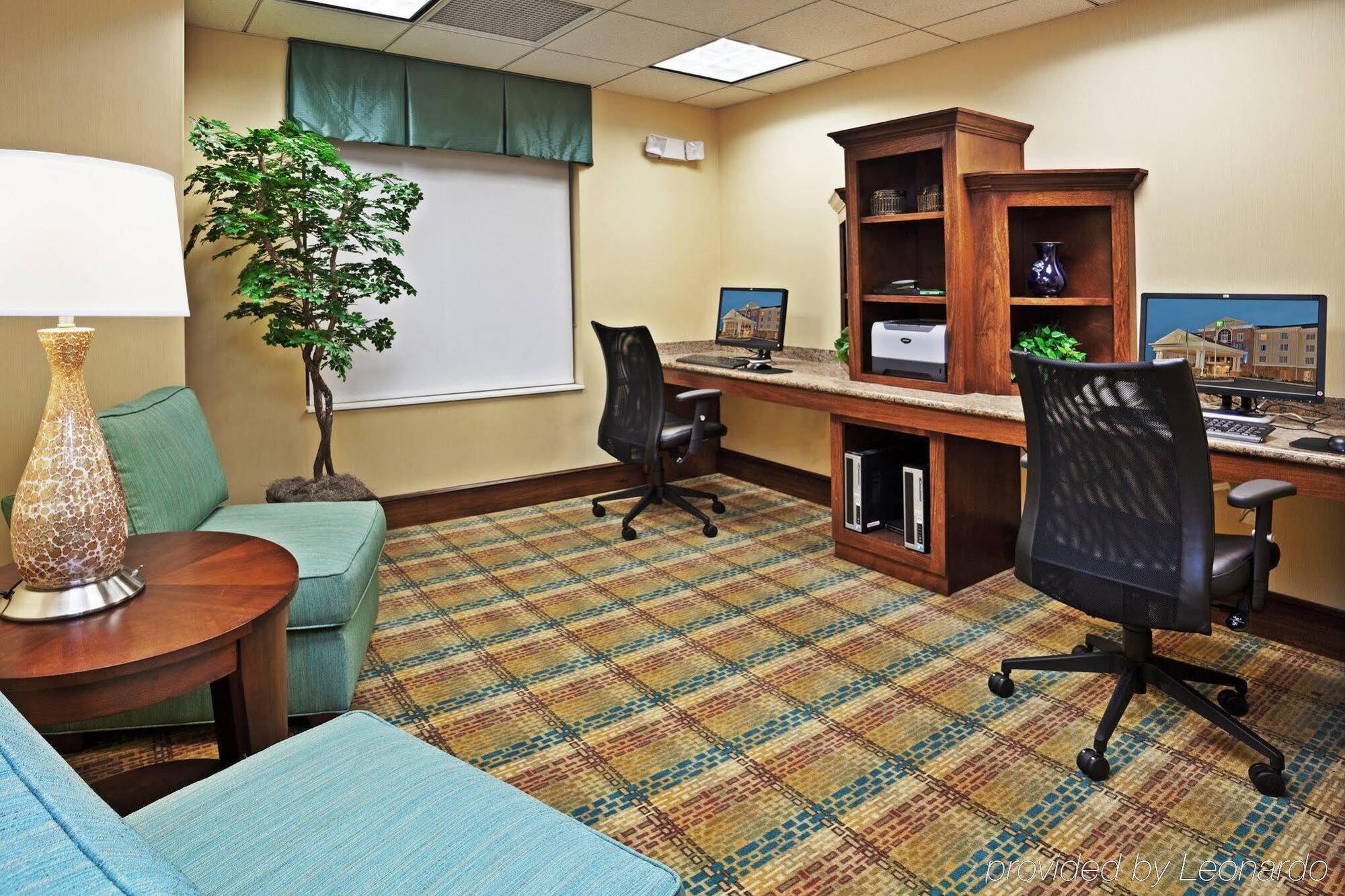 Holiday Inn Express Hotel & Suites Greensboro - Airport Area By Ihg Extérieur photo